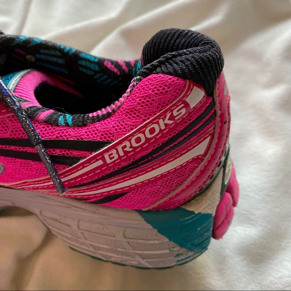 Brooks Adrenaline GTS 14 Pink Running Shoe Sz 7.5 Active Wear Work Out Athletic
